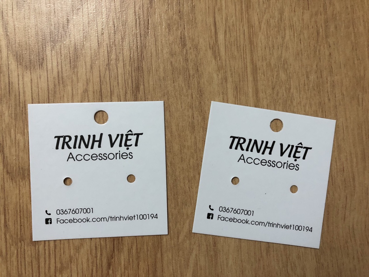 In tag khuyên tai Hà Nội
